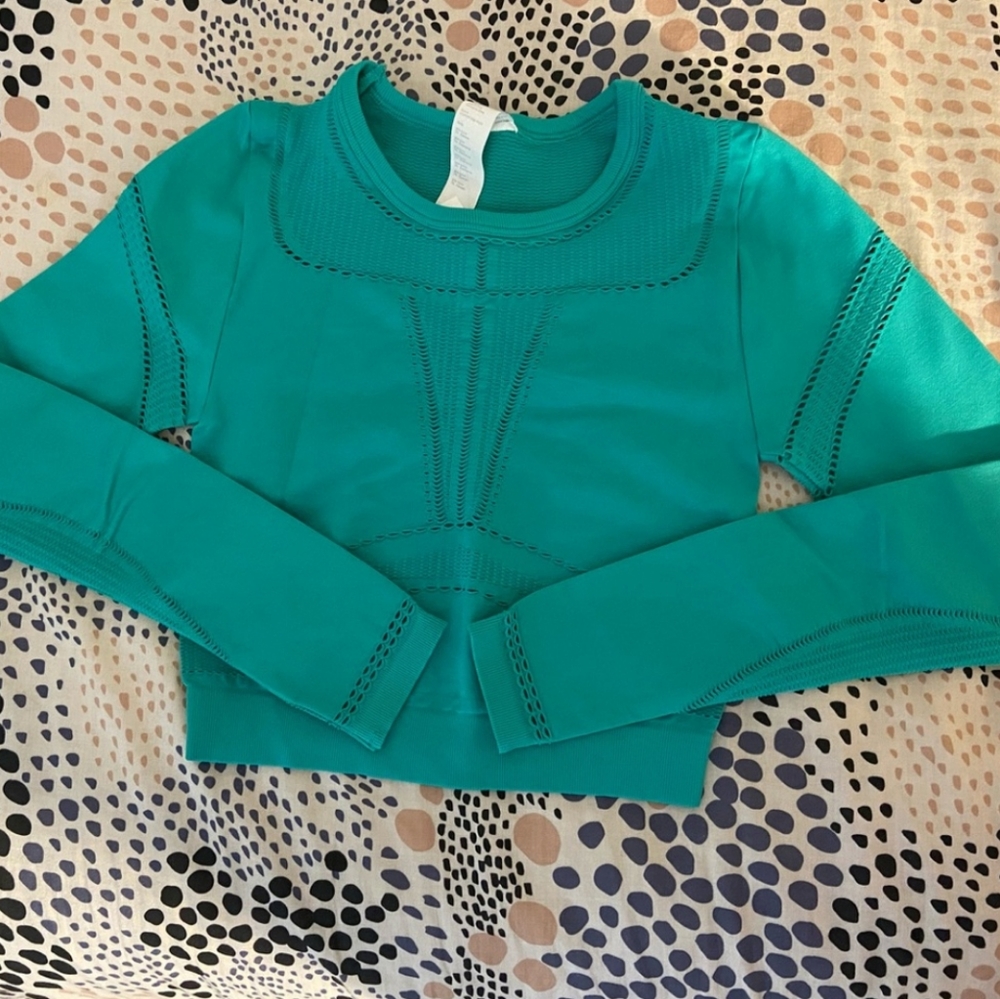 Fabletics crop top